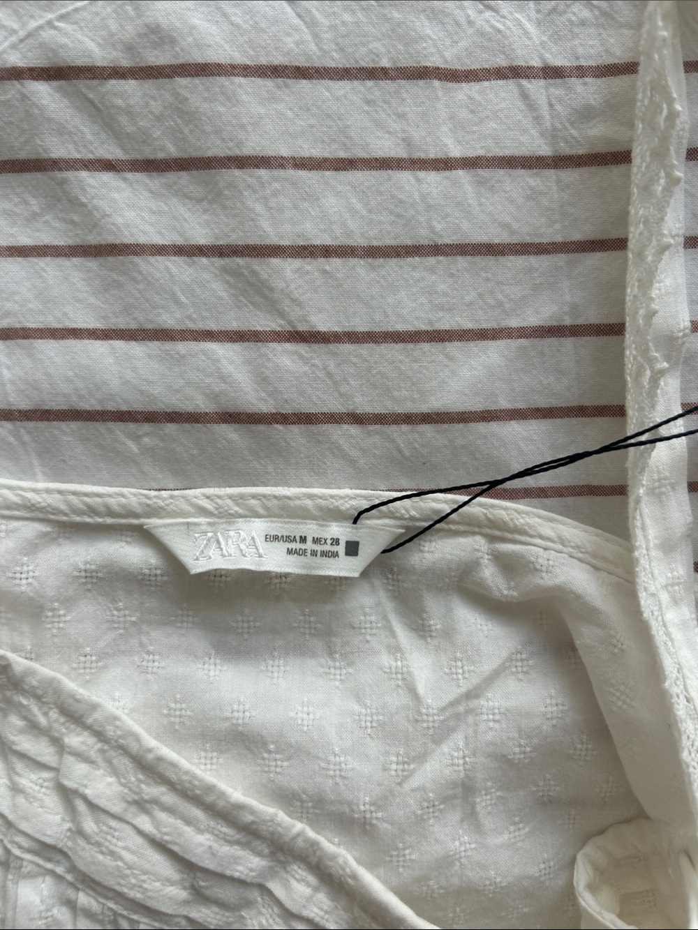 Zara White Lace-Trim Button Front Cropped Tank - Picture 4 of 6